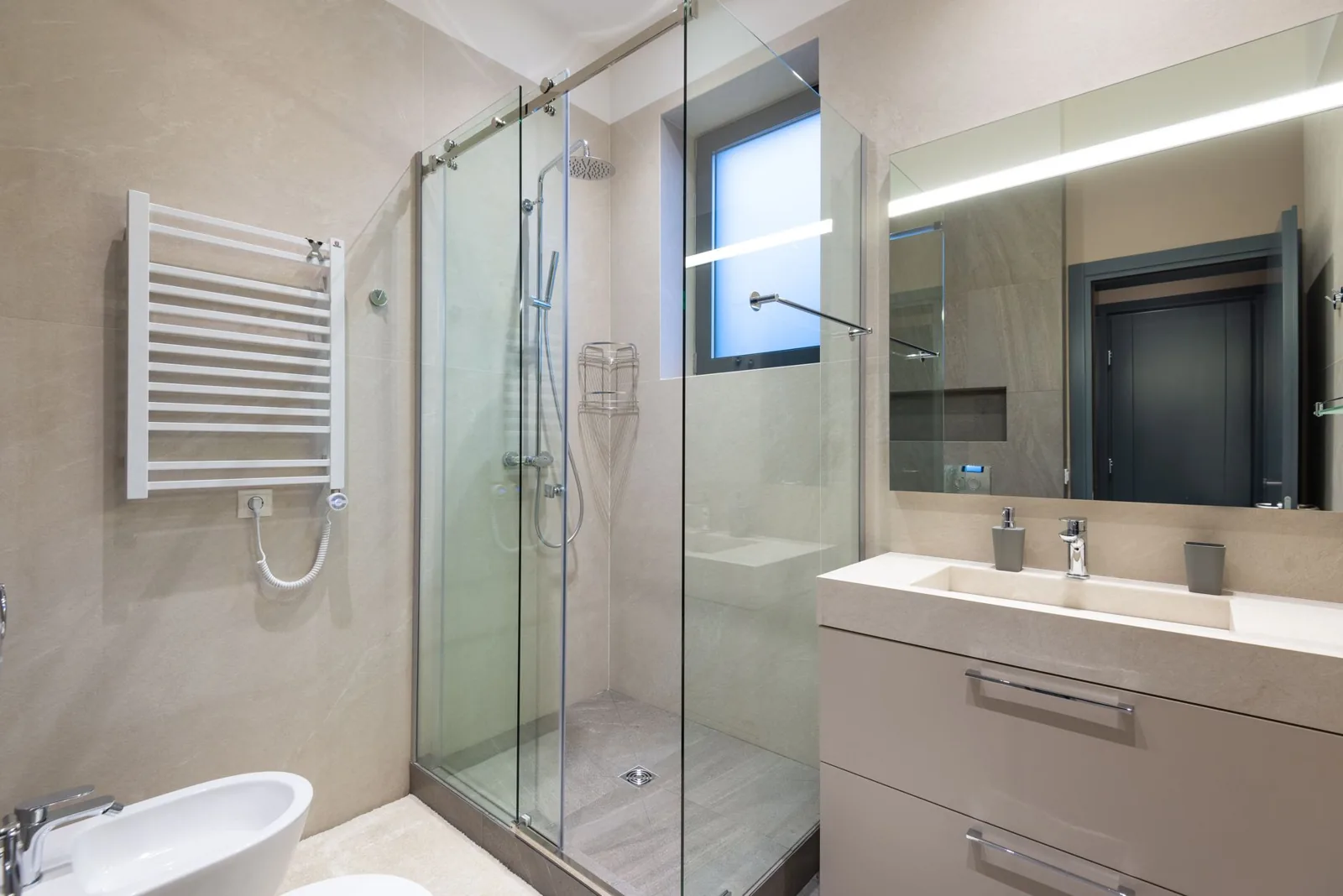 small bathroom with frankish glass walk-in shower