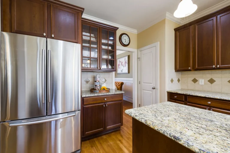 Cabinet Refinishing vs Refacing: Which Refresh Is Right for Your Kitchen?