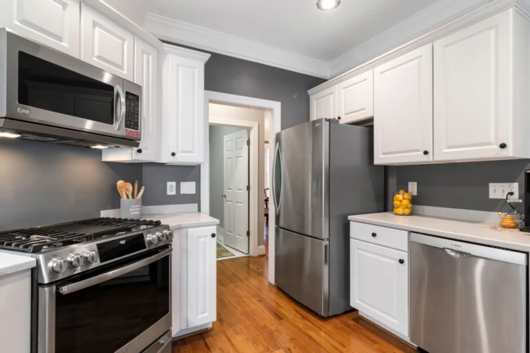 Kitchen Remodel vs Renovation: What’s the Difference and Which Do You Need?