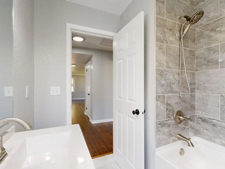 Bathroom Remodel Cost: What Homeowners Really Pay in 2025