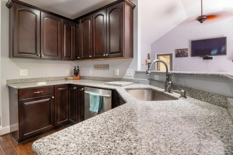 Granite vs Quartz Countertops: Cost, Durability, and Which Is Right for You