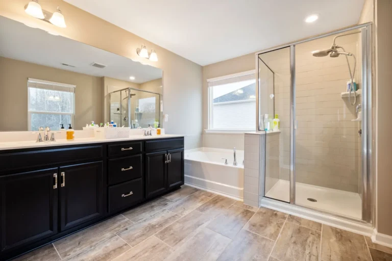 Walk In Shower vs Bathtub: Which Is Right for Your Bathroom Remodel?